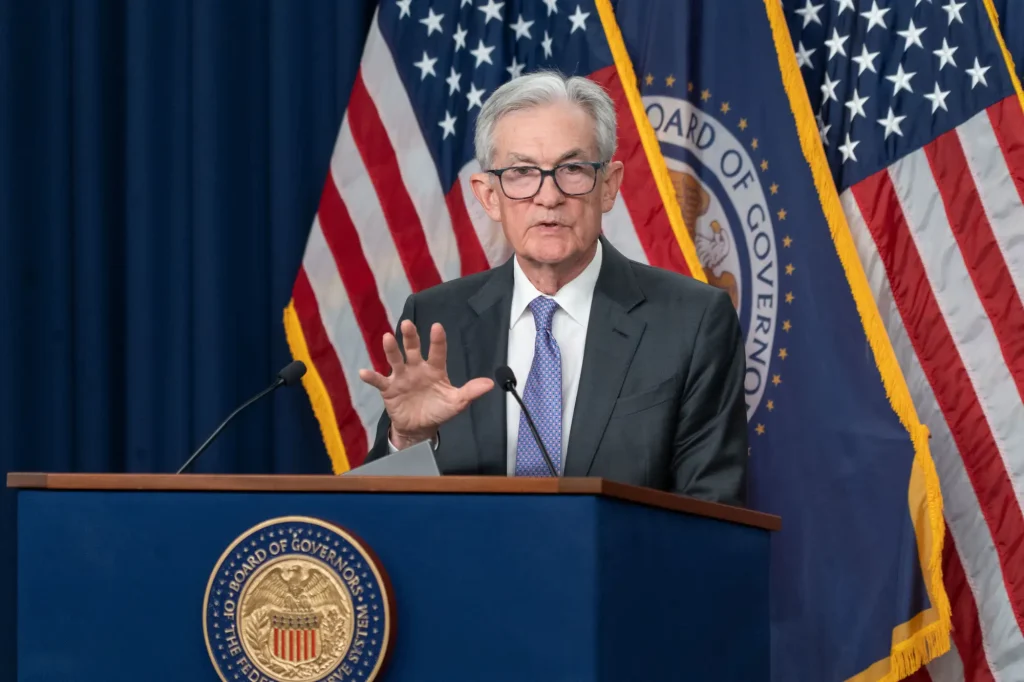 Powell Fed Rate Hold 2026: Navigating the Tariff Inflation Peak - Image 1